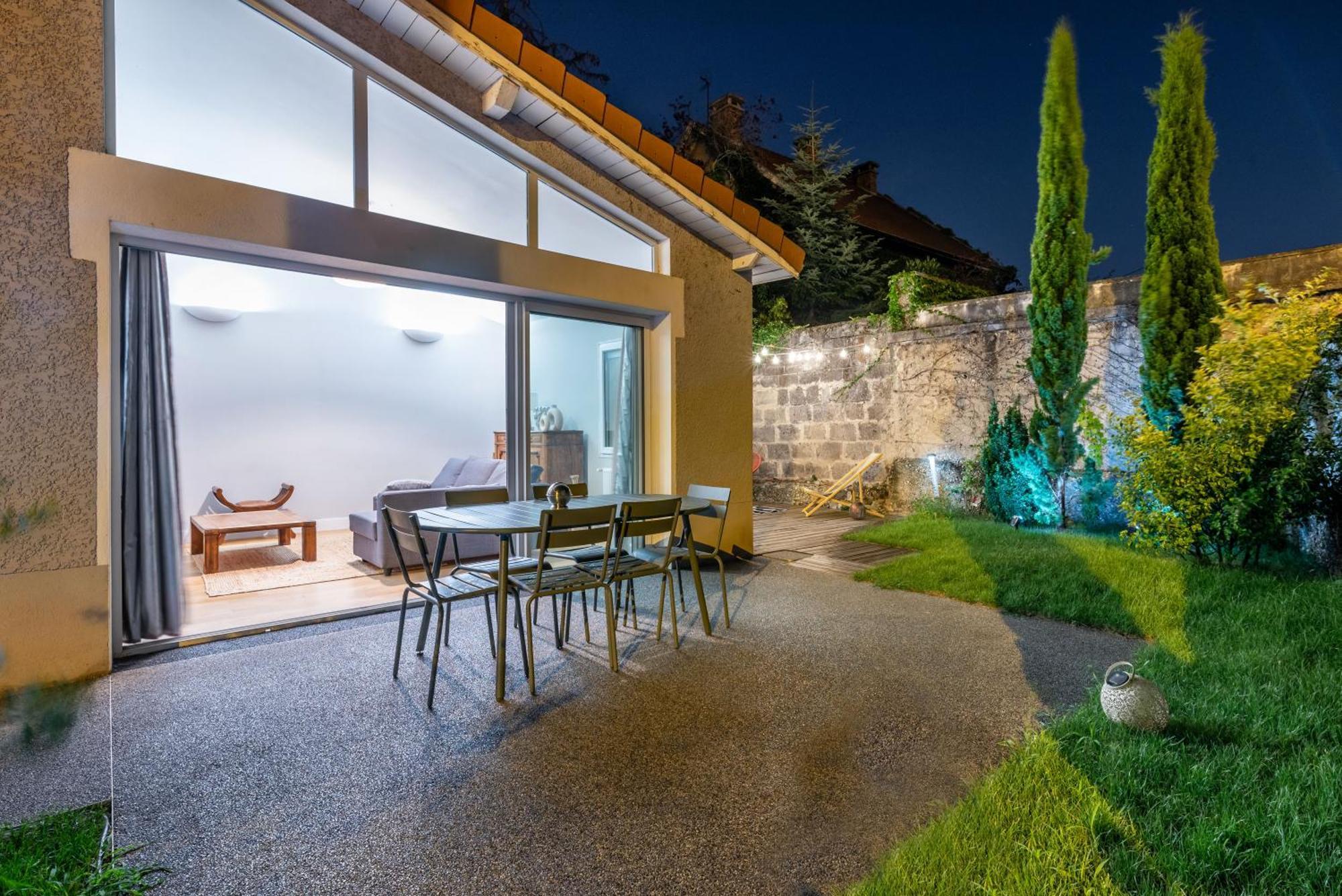 ליון La Villa Sassolini Avec Jacuzzi מראה חיצוני תמונה